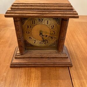 Vintage Wooden Mantel Clock